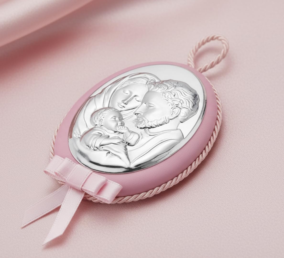 Medaglione Musicale Capoculla Sopraculla Ovale con Sacra Famiglia in Argento, Personalizzabile con Incisione del Nome, Idea Regalo per Nascita o Battesimo da Appendere alla Culla del Neonato Rosa