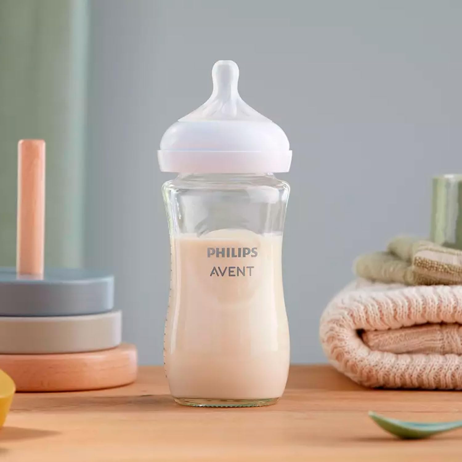Philips Avent Glasflaschen Natural Response, 2er Set 240/120 ml, 0-6 Monate Sauger und Bürste