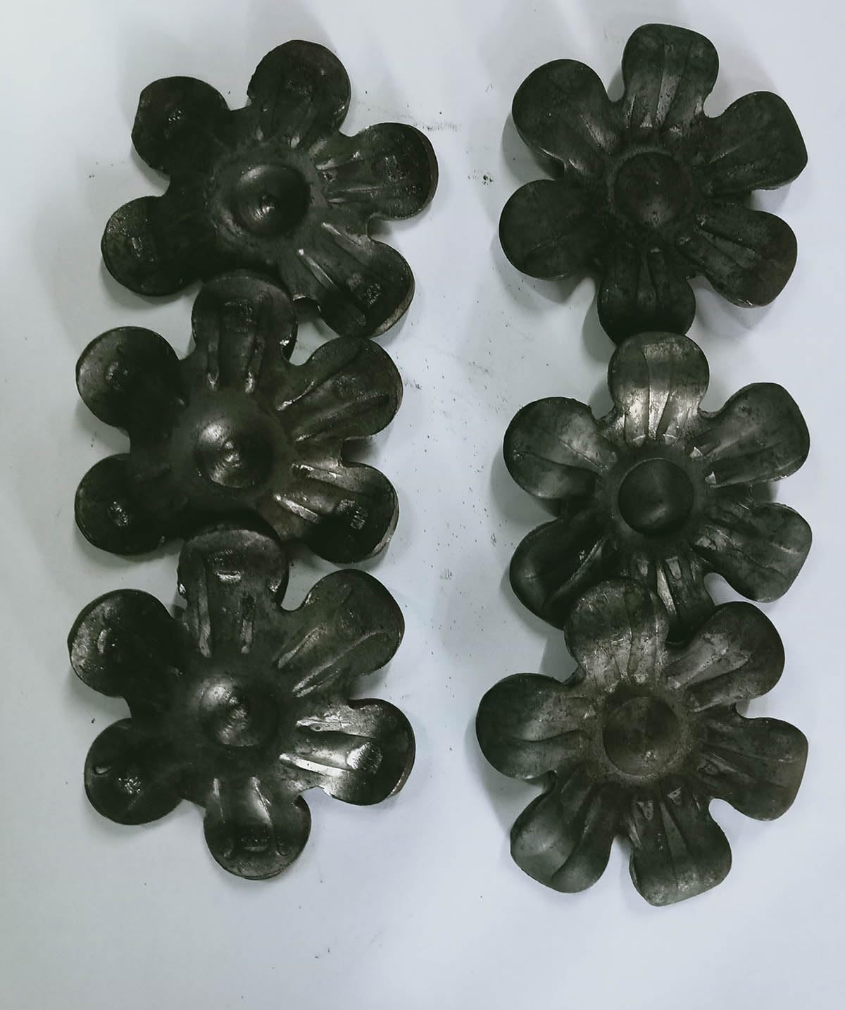 Iron Gate Flower 6PCS
