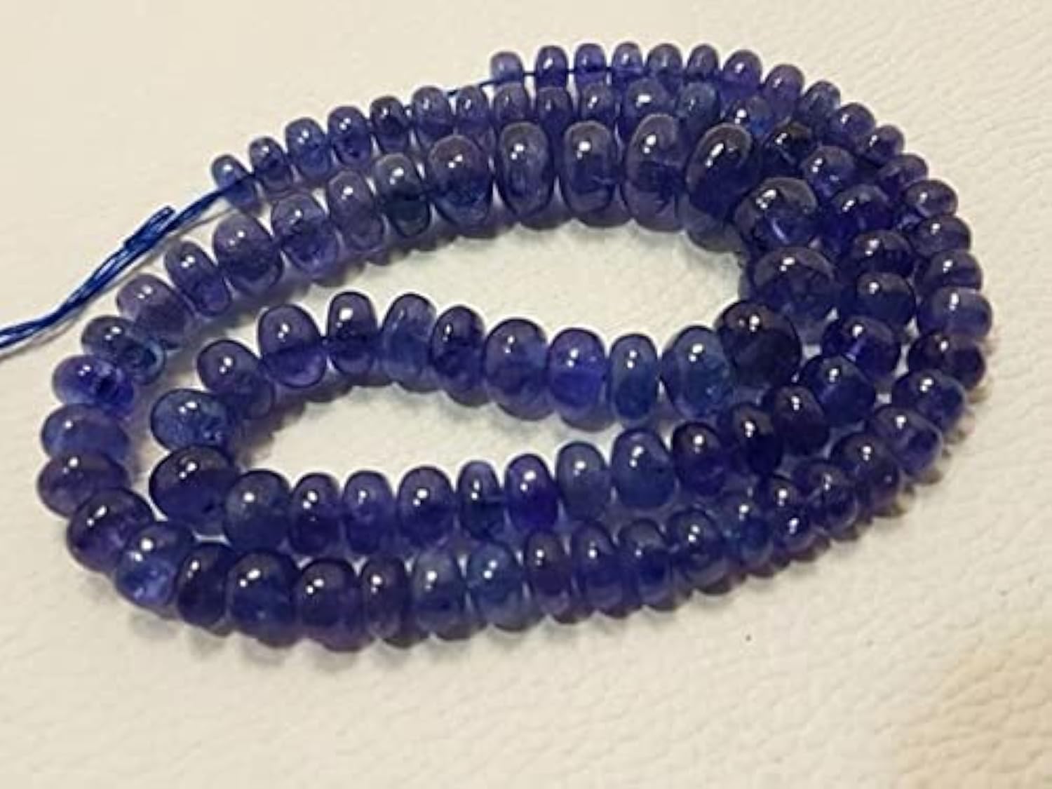 Perles tanzanite lisses au quotidien pour illuminer vos tenues élégantes et bohèmes