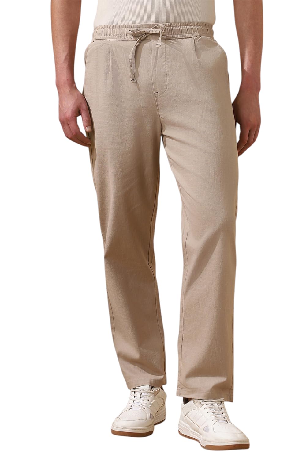Dennis Lingo Men Solid Cotton Slub Mid Rise Straight Fit Trouser in neutral