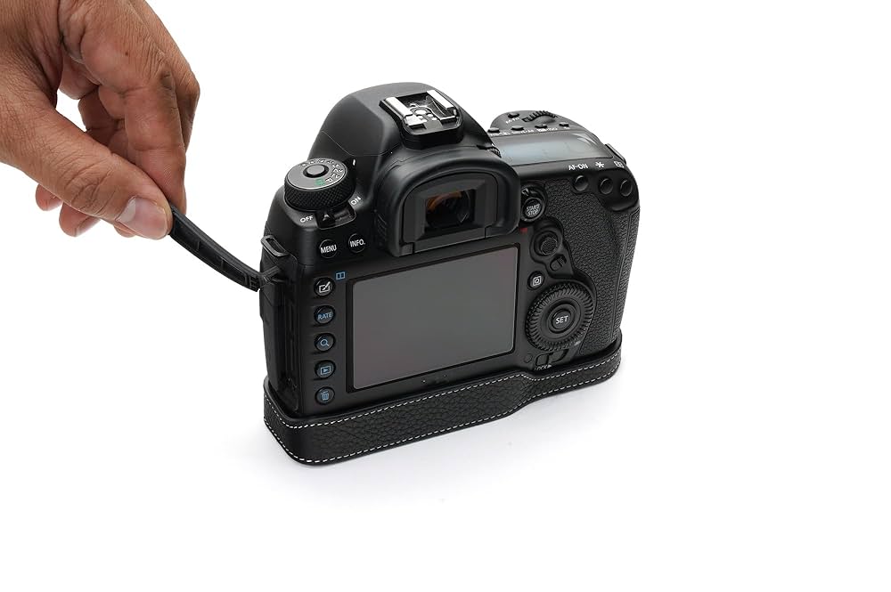 Canon EOS 5D Mark IV ボディ 超美品 元箱付 保護カバー付