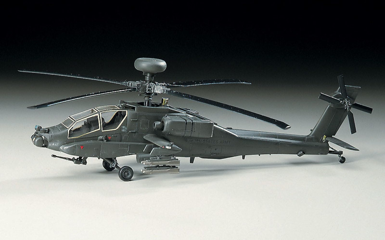 FORCES OF VALOR AH-64D アパッチ ロングボウ 1/72 アメリカ陸軍の「AH-64D」アパッチ・ロングボウが、完全新金型で1/72