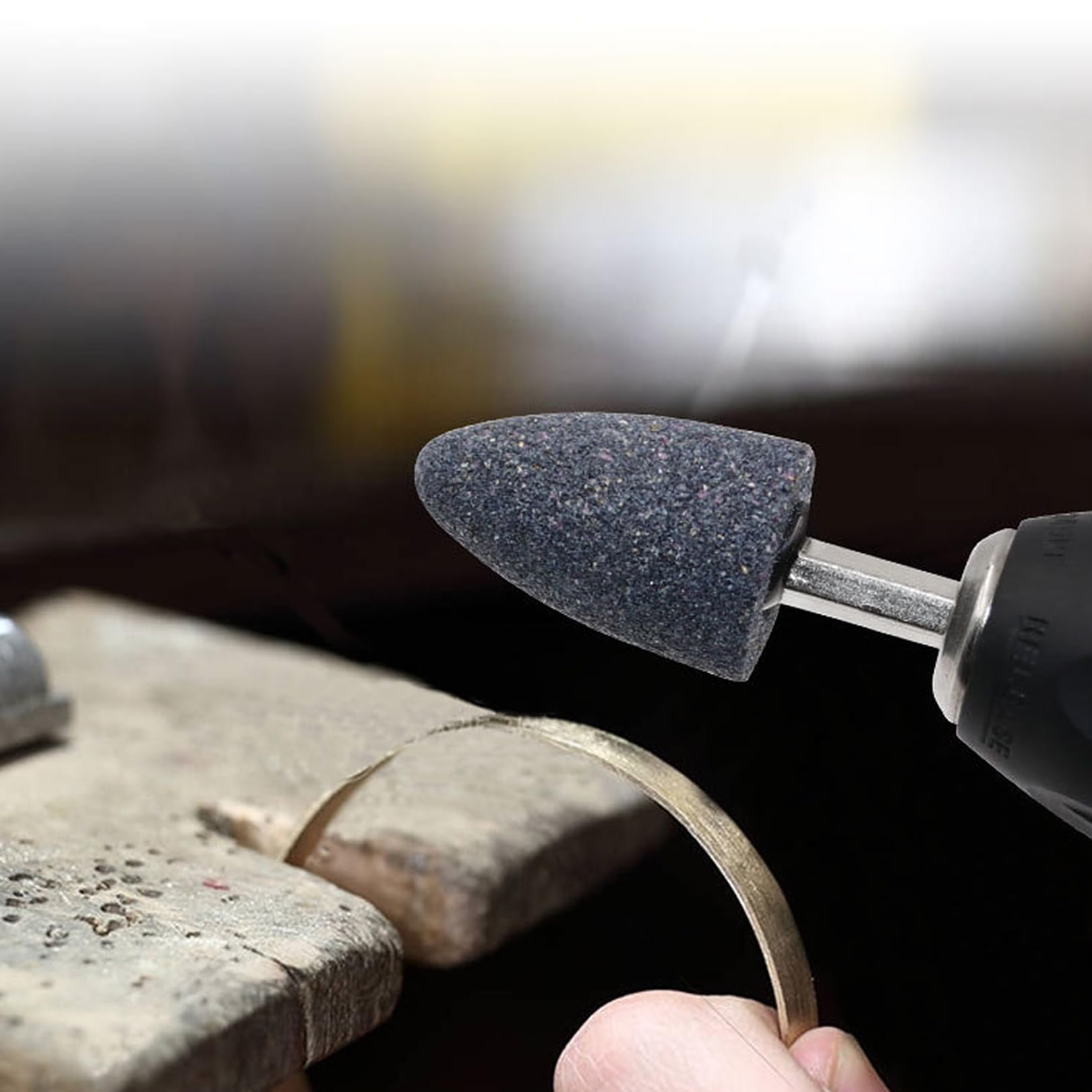 Lot de 2 pierres abrasives à tige hexagonale - Tête de meule conique, petite tête de meule conique, pierre de meulage de forme unique, pour perceuse à outils rotatifs, polissage, ébavurage, sculpture.
