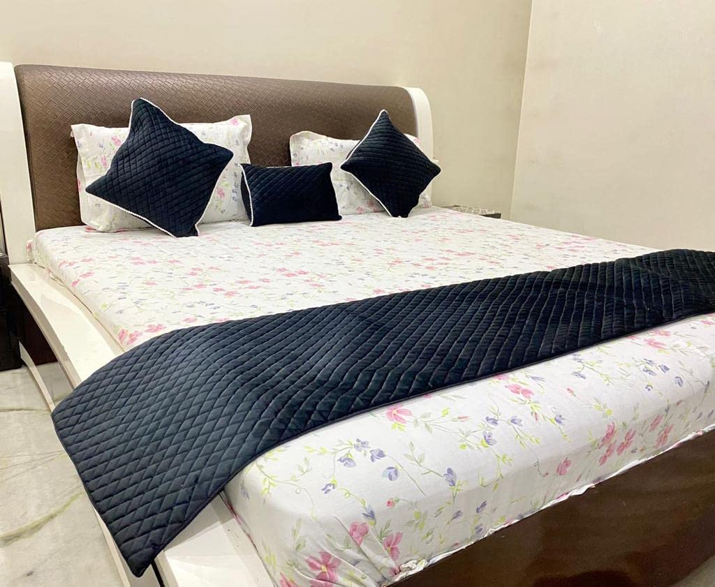 YUKU Quilted Velvet Bed Runners 21 x 96 Inch,with Two Cushion 16 x 16-inch, and One Pillow 12 * 18 inch (Blue)