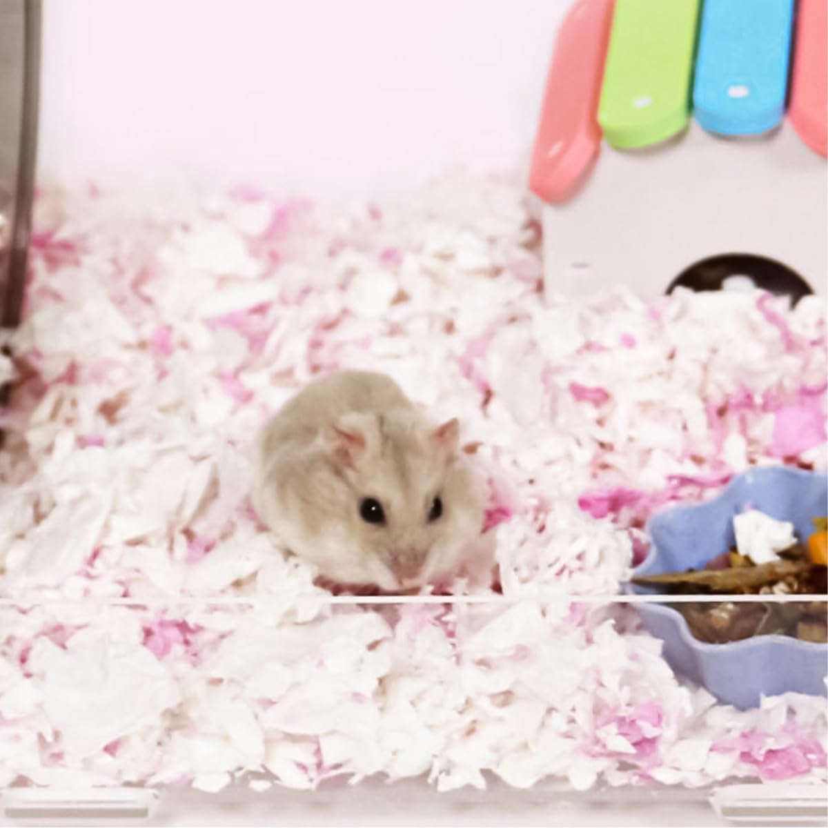 Namvo Literie en Papier pour Hamster, granulés absorbants pour Cochon d'Inde, Lapin, 500 g, sans poussière et contrôle des odeurs, litière en Papier pour Reptiles, Petits Animaux (Rose/Blanc