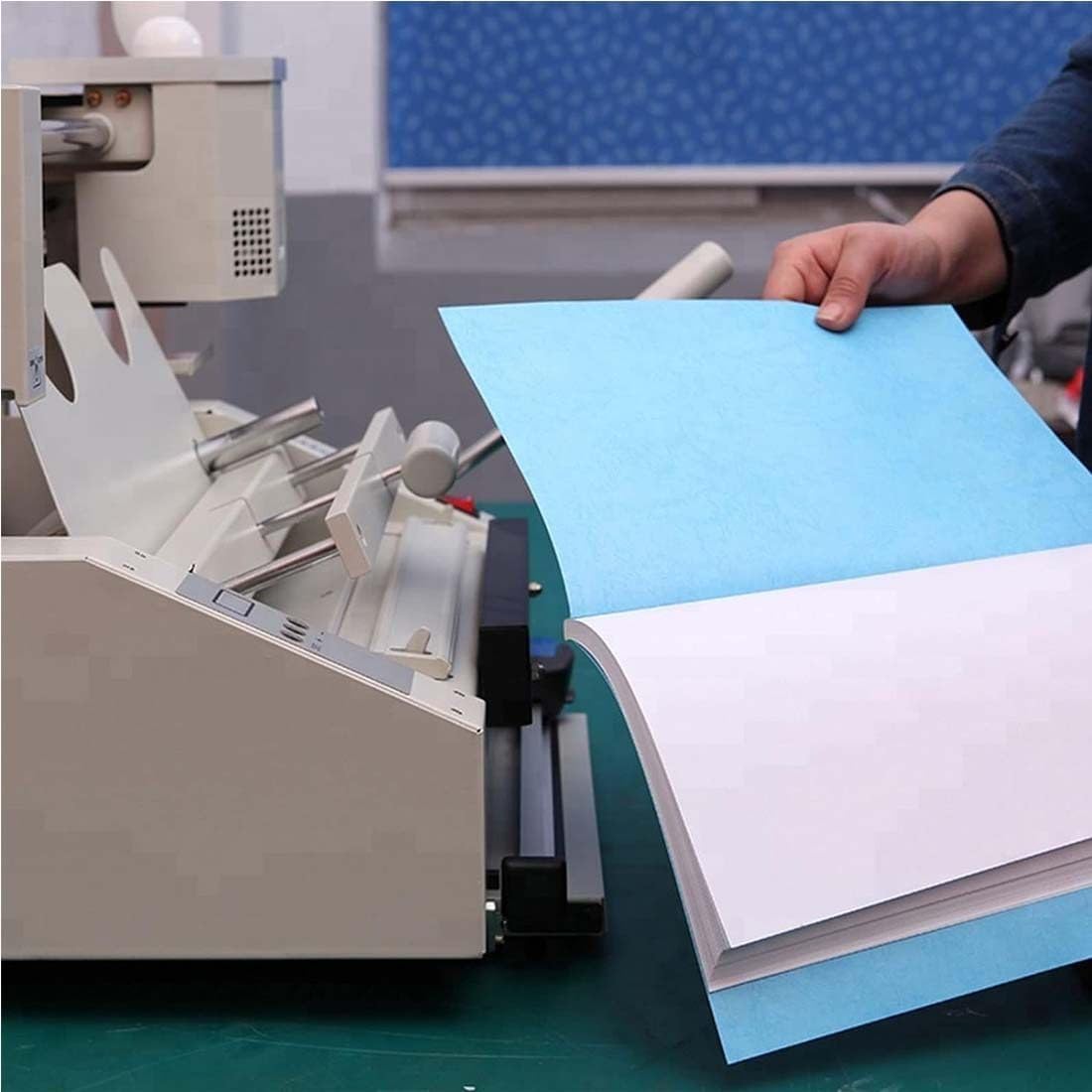 Colla macchina per rilegatura, tecnologia hot melt, controllo digitale della temperatura, spessore di rilegatura 0,1 mm-50 mm, ideale per libri di carta e quaderni