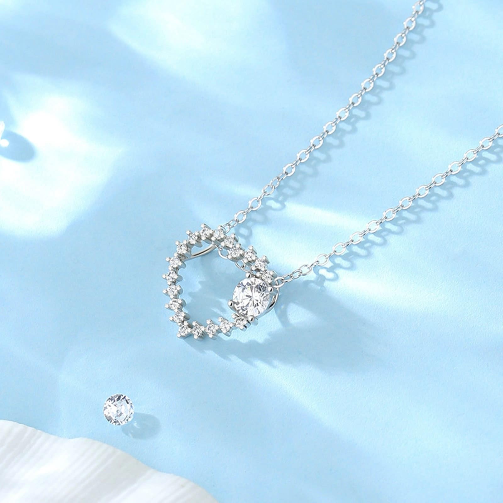 Prawdziwy naszyjnik białe złoto 18 K z moissanit, wisiorek w kształcie serca łańcuszek damski Platinum PT950 45 cm