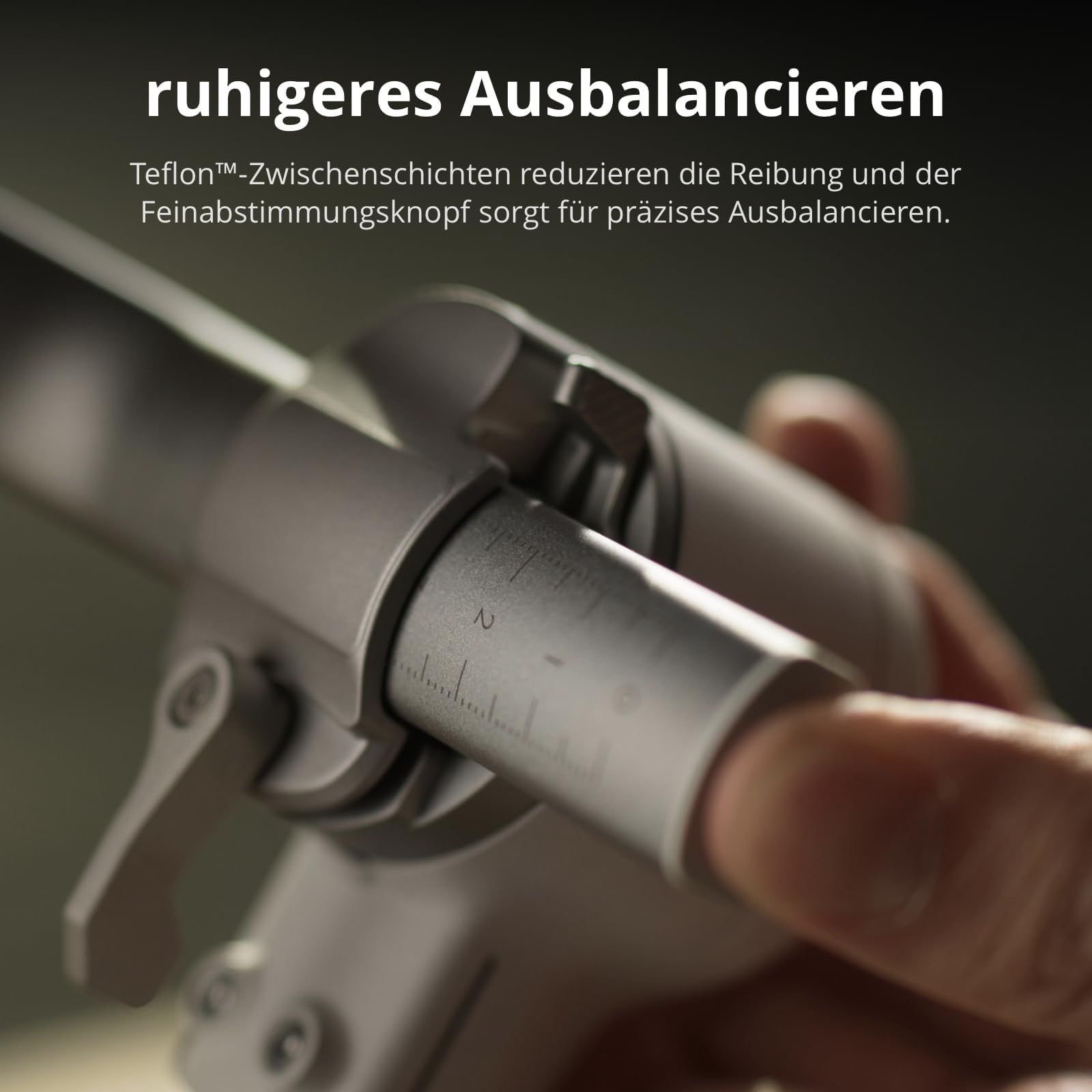 DJI RS 4 Mini, Gimbal-Stabilisator für Kamera Canon/Sony/Panasonic/Nikon/Fujifilm, Auto-Achsenverriegelungen, 2 kg/4,4 lbs Traglast, Intelligente Verfolgung, Kamera-Gimbal, Native vertikale Aufnahmen