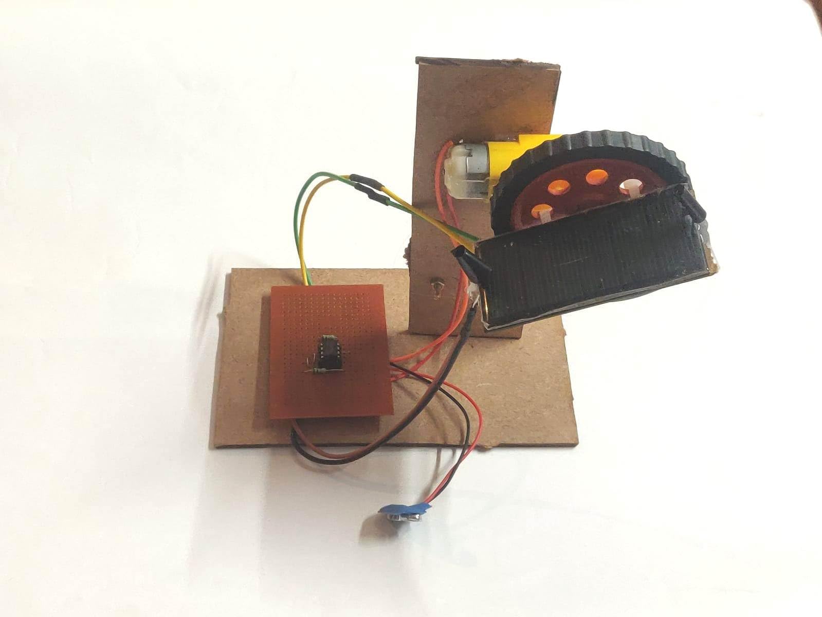 Solar tracking system ready working model For students