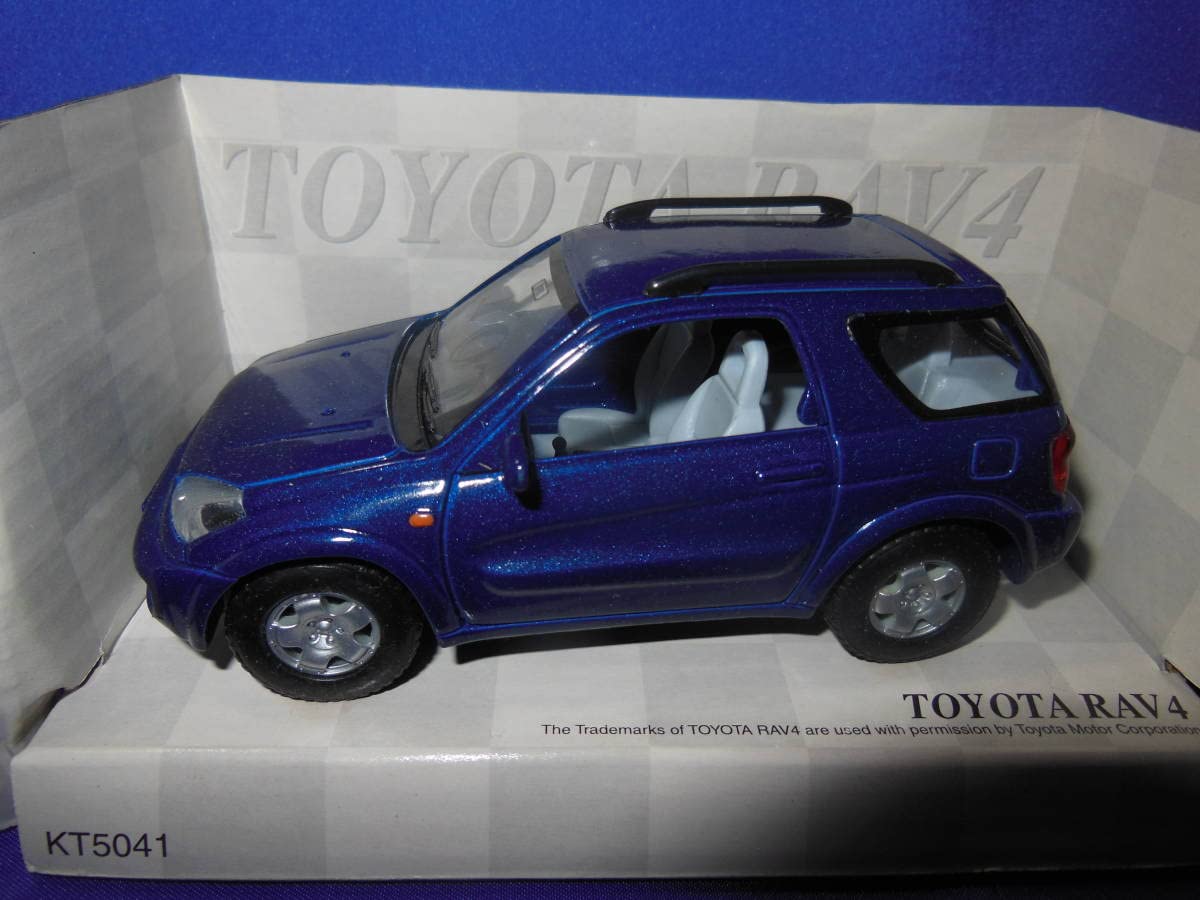 キムタク　クッション　トヨタ　RAV4　ノベルティー Amazon.co.jp: キムタク クッション トヨタ RAV4 ノベルティー