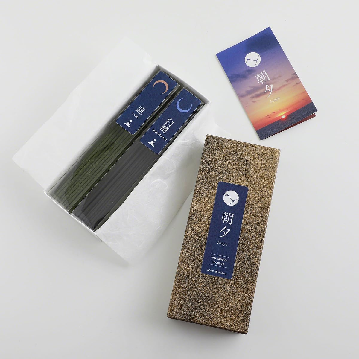 Asayu Japan Set Regalo Yoga Bastoncini a Basso Fumo e Portaincenso in Ceramica - Bastoncini di Incenso (Loto e Sandalo) + Portaincenso Loto Navy Blu Gift Set, Realizzato in Giappone