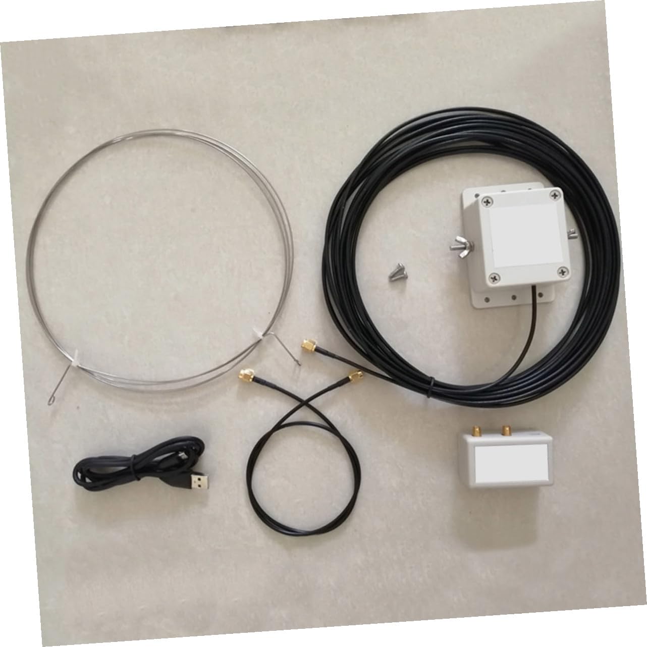 NUOBESTY Antenne Annulaire Active à Ondes Moyennes Interférences, Alimentation Autonome, en Plastique, Motif de 8 pour Balcon et Toit