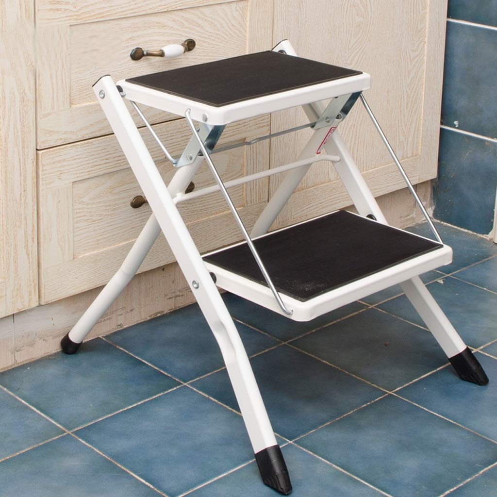 Escabeau portable 2 marches idéal pour atteindre vos placards hauts
