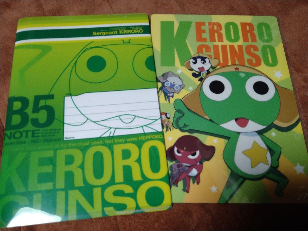 ケロロ軍曹　クリアポーチ　下敷き　自由帳　ノート　透明ファイル　7点セット Amazon.co.jp: ケロロ軍曹 B5ノートと下敷き おまけ付き : 文房具