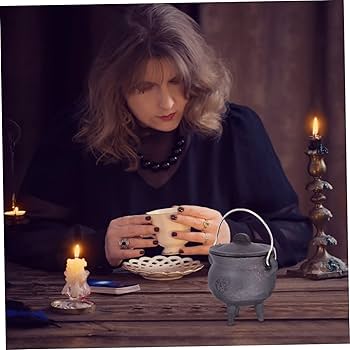 Amazon.co.jp: Levemolo 魔女の魔法の鍋 黒の置物 魔女のやかん