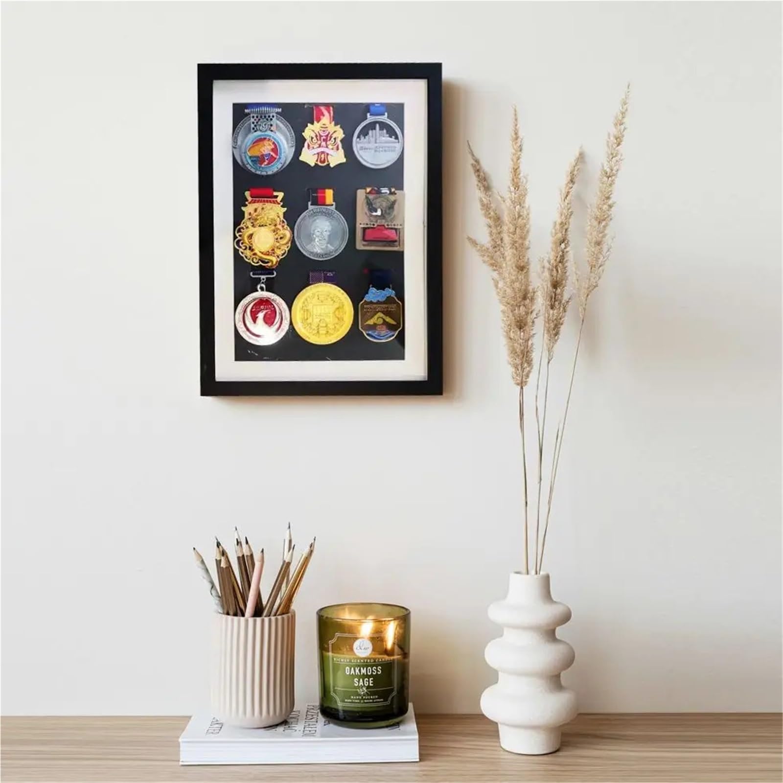 Display medaillenrahmen Medaillen-Displayrahmen, Massivholz, dreidimensionaler Fotorahmen, Medaillen-Aufbewahrungsbox, Montageabzeichen, Medaillenwettbewerb, Medaillenanzeige(4 bit 24x33cm)