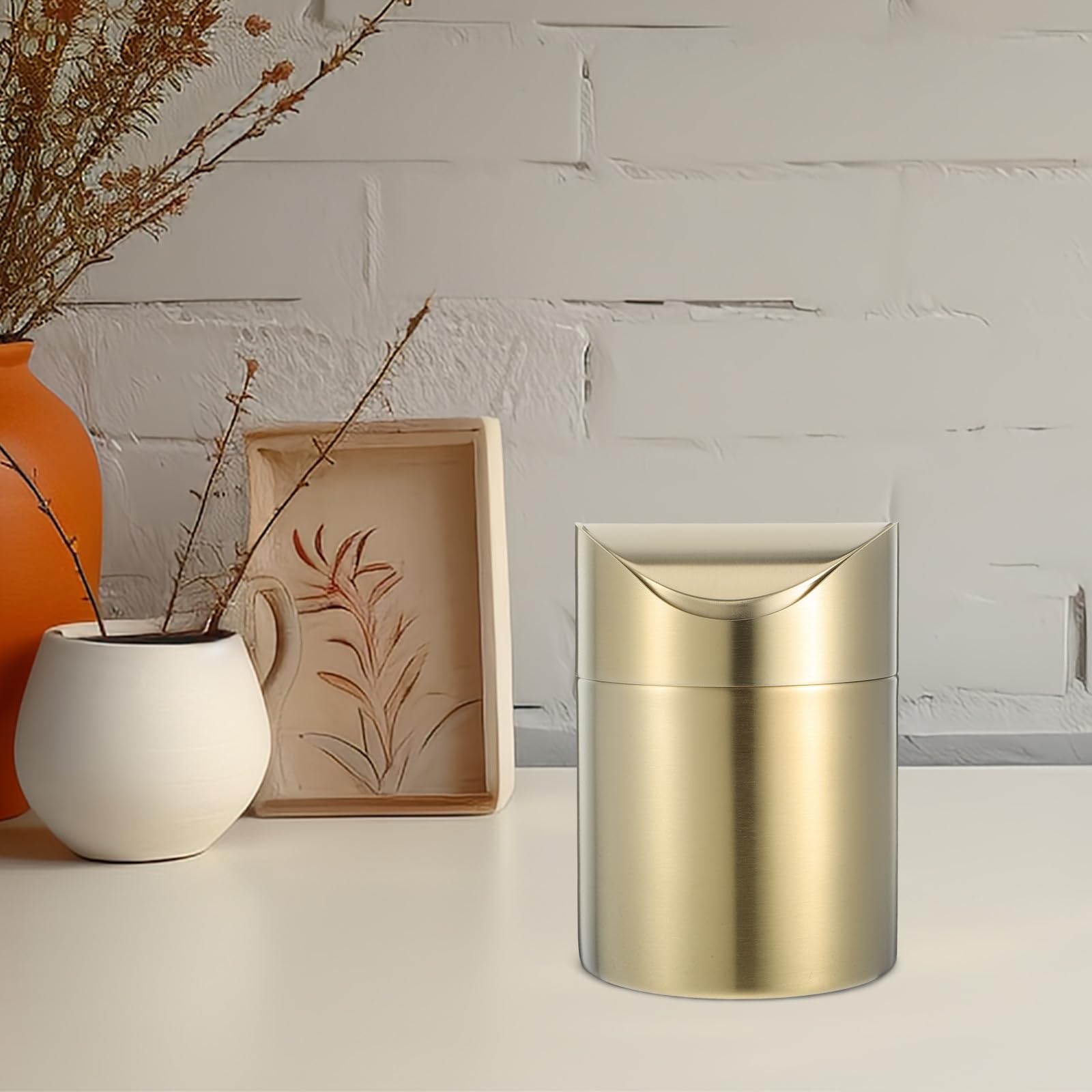 Ciieeo Mini Cestino per Rifiuti da Ufficio in Acciaio Inox 304 con Coperchio, Piccolo Bidone per Scarti di Carta e Spazzatura Domestica, Contenitore Compatto per Scrivania in Soggiorno