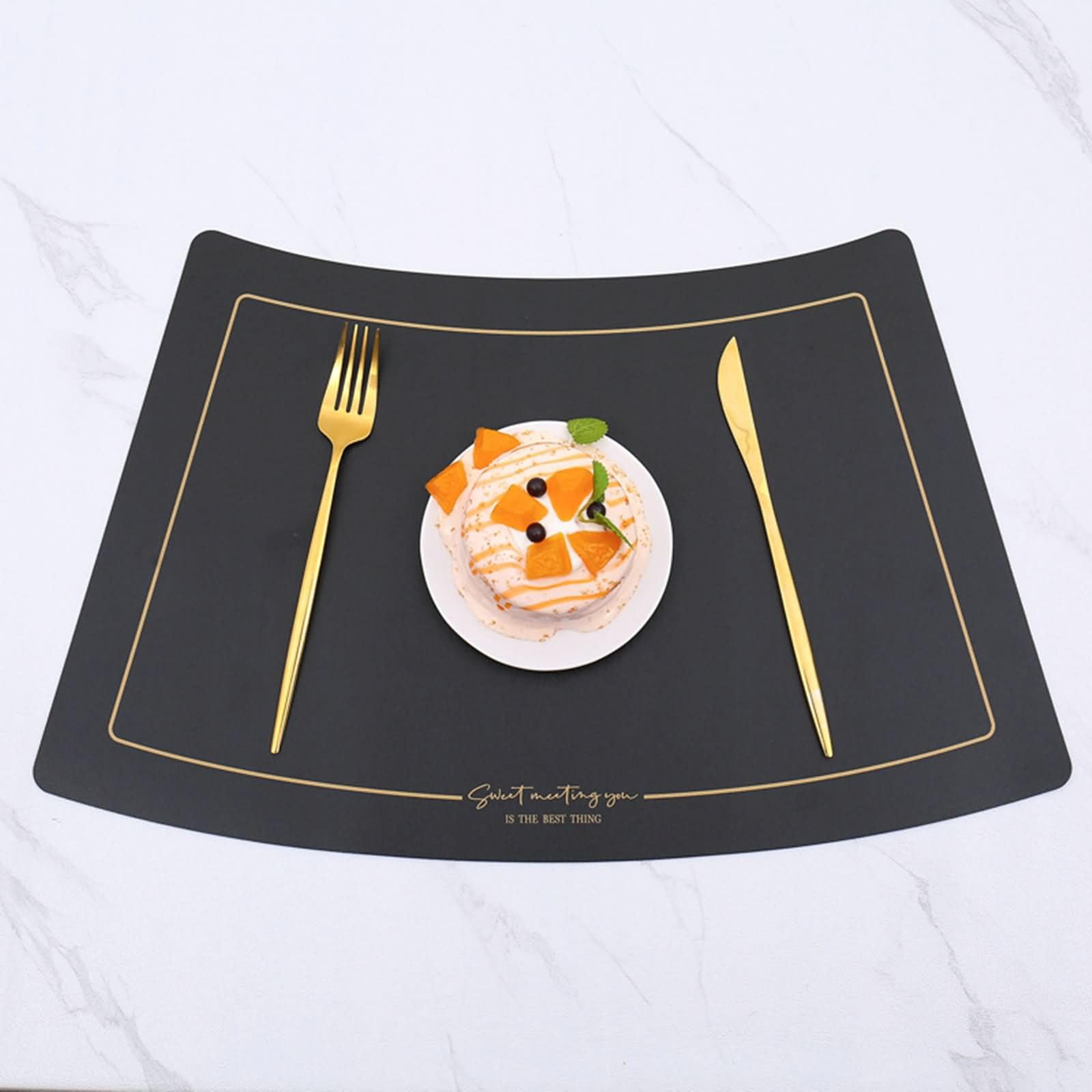 Napperon Table Restaurant Lavable Lot de 8, 44 x 27 CM Tapis Table Antidérapant a Manger Cuir Noir, Couleur Unie avec Ventilateur