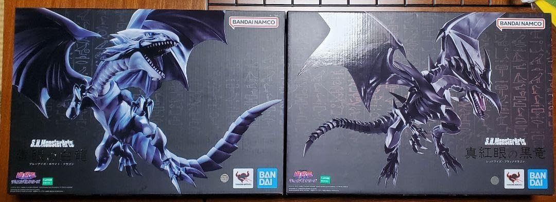 S.H. MonsterArts 青眼の白龍　真紅眼の黒竜　ブラックマジシャン S.H.MonsterArts 青眼の白龍&真紅眼の黒竜 2体セット S.H.