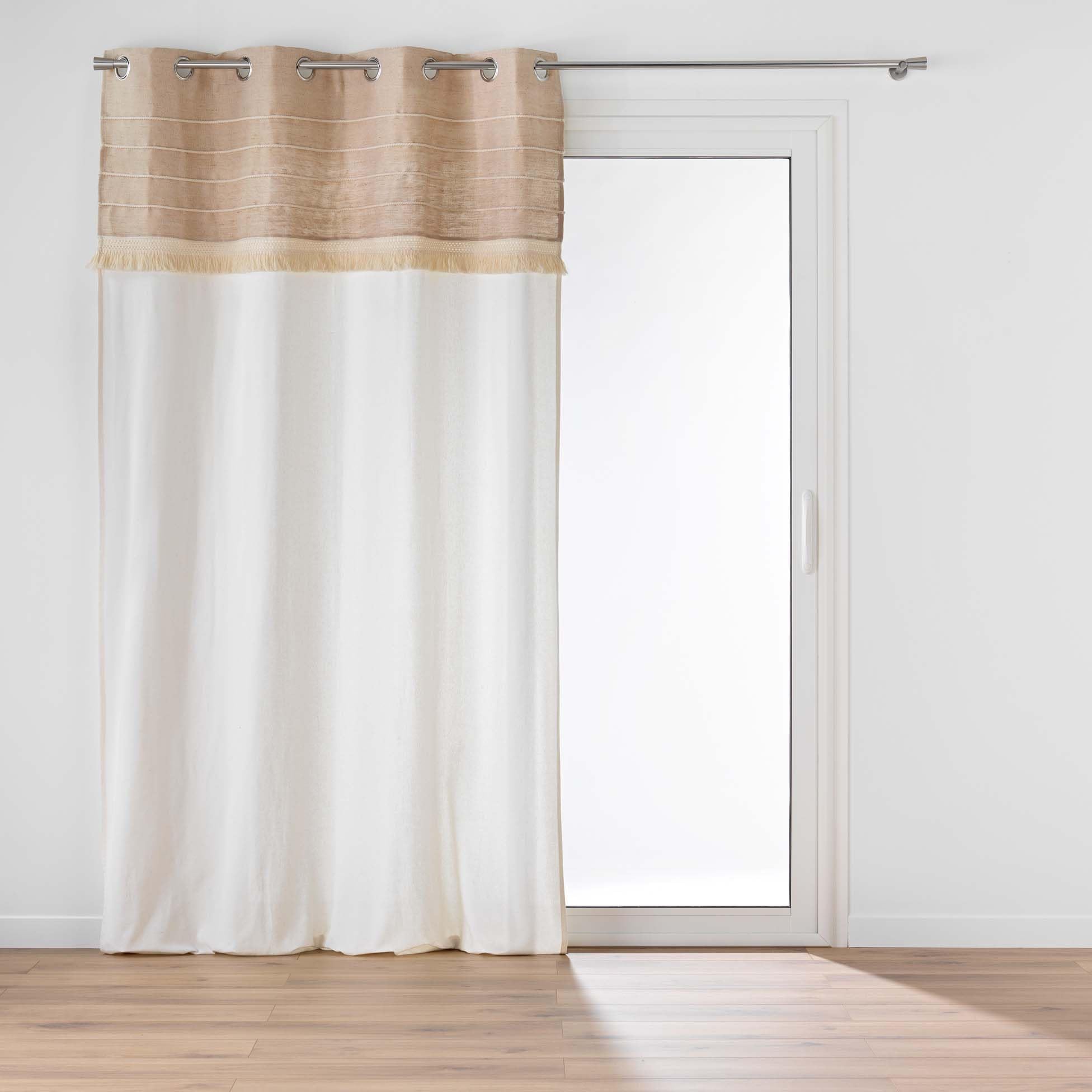 Cortina con ojales de salón Cirrus 140x240 para un ambiente cálido