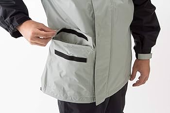 GOLDWIN コンパクトに収納できるレインスーツ　レディースLサイズ GOLDWIN コンパクトに収納できるレインスーツ レディースLサイズ