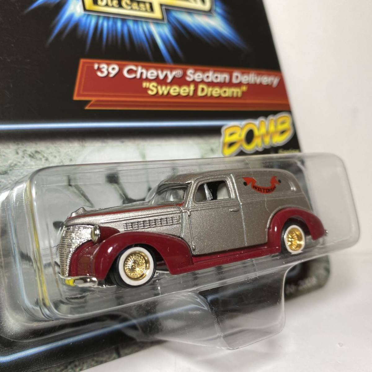 Amazon | Revell 1/64 LOWRIDERS DieCast '39 CHEVY SEDAN DELIVERY