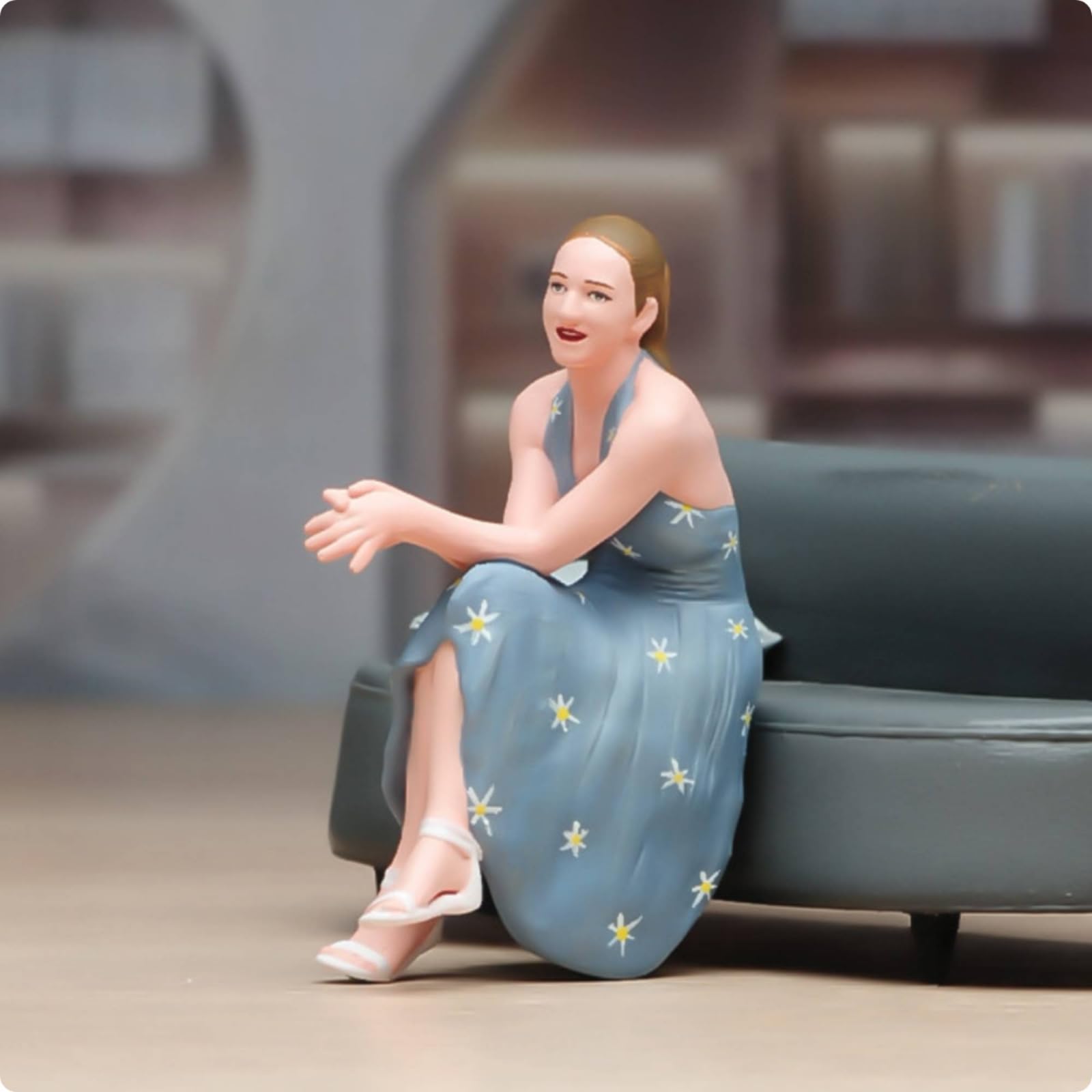 Miniaturfigur Frau Sitzend Resinfigur Dekorationsfigur Sammlerfigur Ruhige Sitzhaltung Feines Finish für Kabinett Tischplatte Leseecke Geeignet