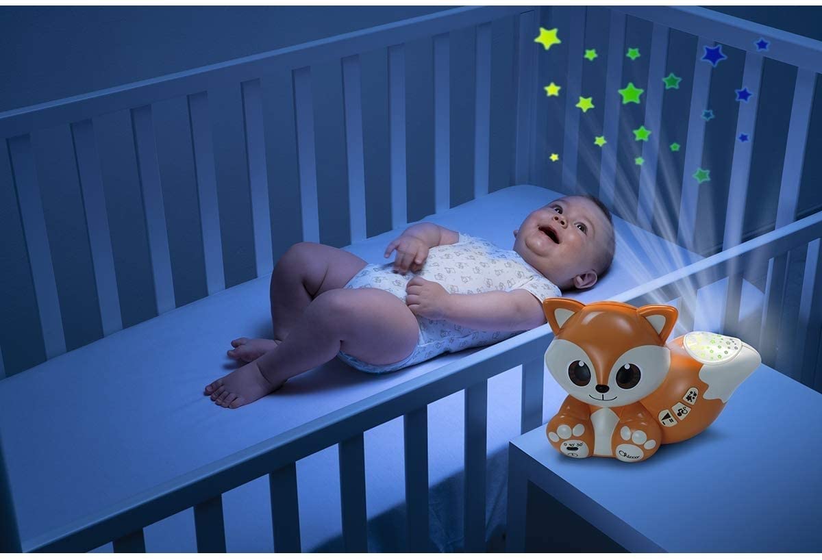 Chicco Kolorowy Projektor Foxy, Lampka Nocna dla Dzieci, Wielokolorowy Projektor Gwiazdek, z Relaksującą Muzyką i Dźwiękami Natury, Regulowana Głośność, Zabawki dla Dzieci w wieku 0 m+