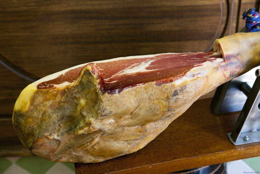 Serranoschinken RESERVA +15 Monate luftgetrocknet JAMONJA ganzer Schinken mit Huf aus Teruel ohne Halterung