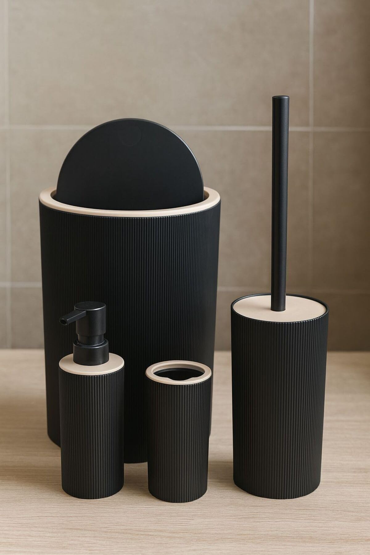 ARVALE Quardi Banyo Seti Modern Çizgili Siyah