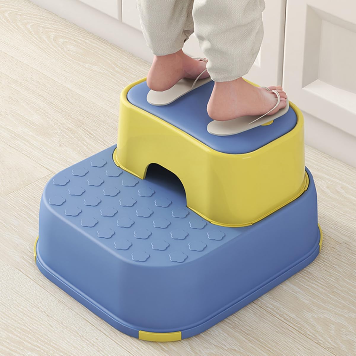 Hemoton Household Boy Girl Step Stool Dual Layer Anti-Slip Safety Stool for Bathroom Kitchen and Playroom Sturdy Lightweight Non-Slip Pads for Boy Girl and Adults Compact Design Blue