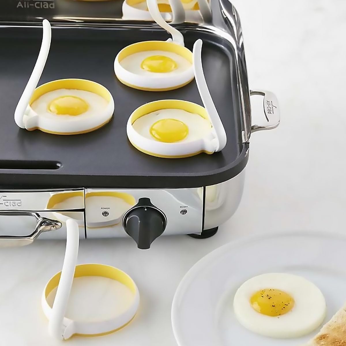 Alipis 2pcs Silicone Egg Ring with Handle, Yellow and White, Round, Non-Stick, Oven Safe, Dishwasher Safe - Image 2