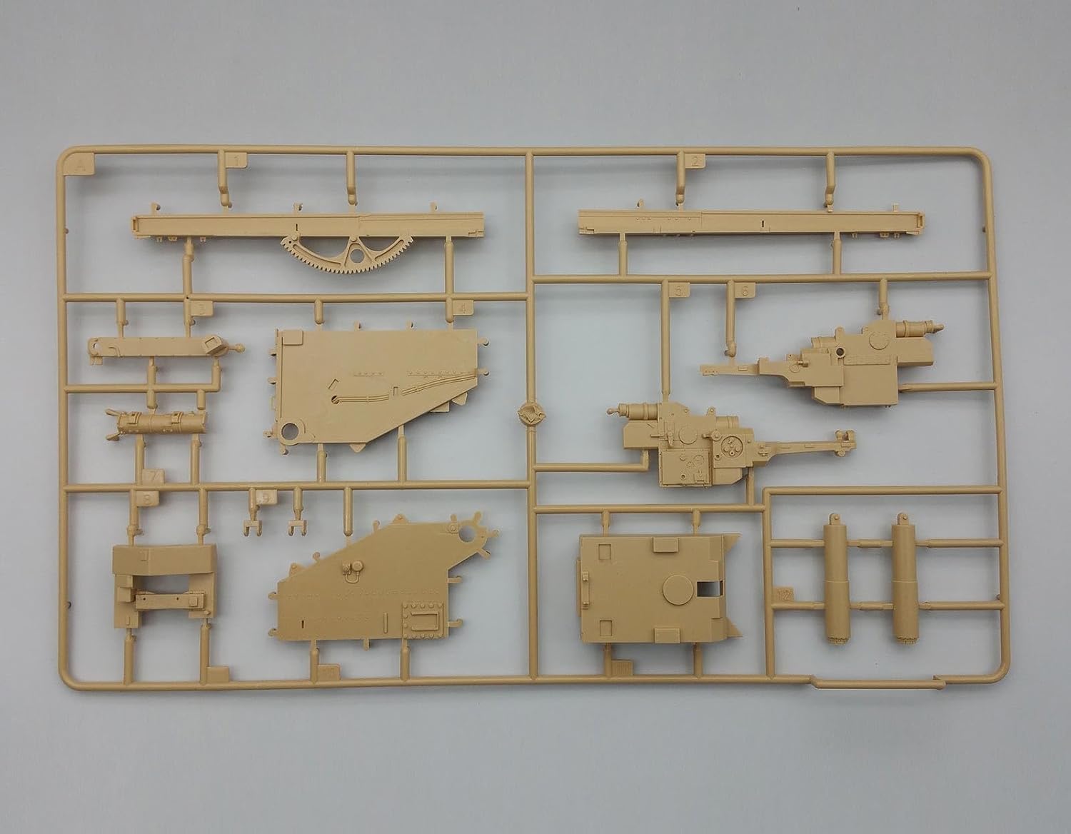 Amusing Hobby AH35A020 Flak 40 Injection Moulding Kit Unpainted Grey