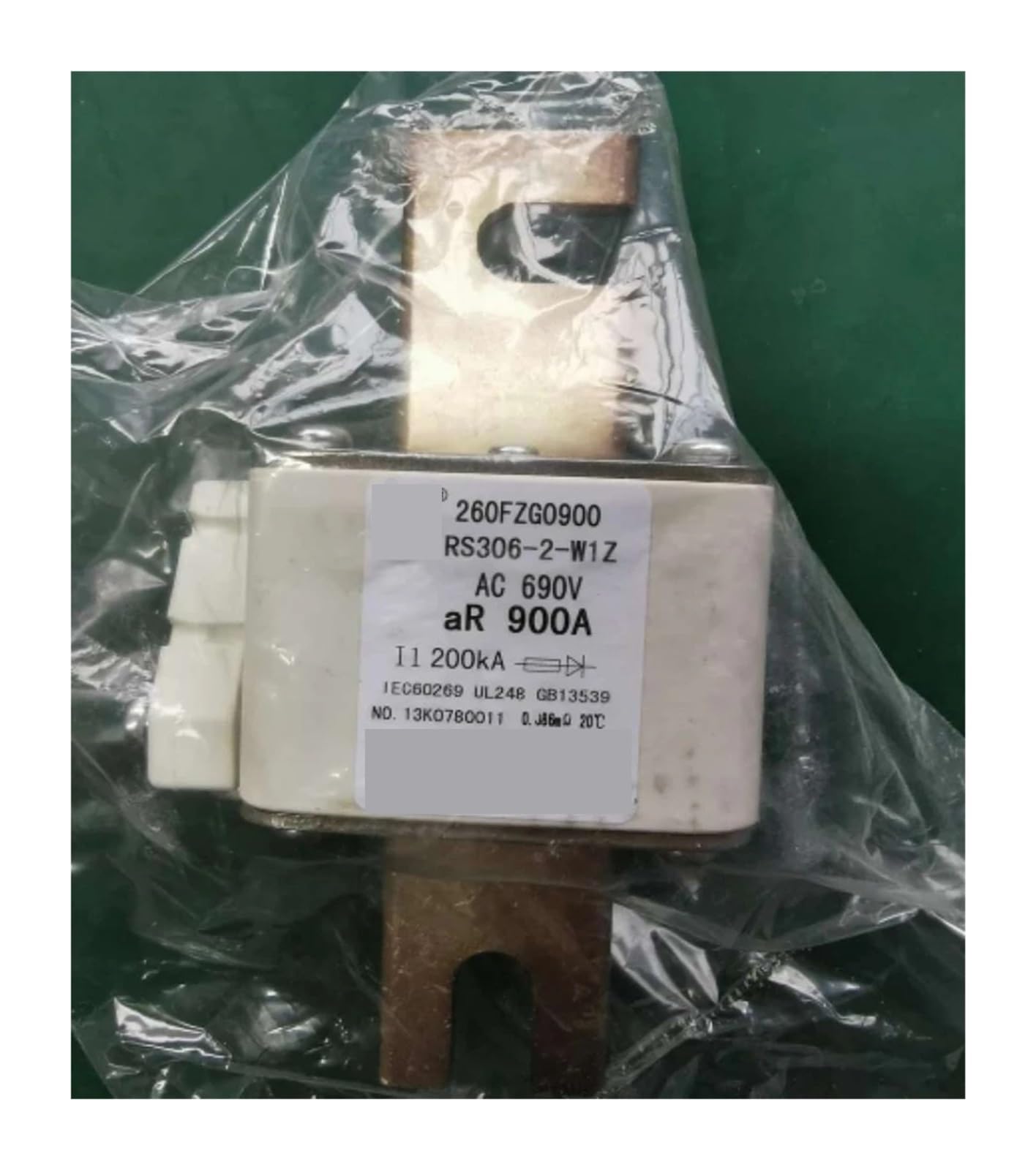 Fusibles RS306-1 S1P 350A pour éviter les pannes moteurs
