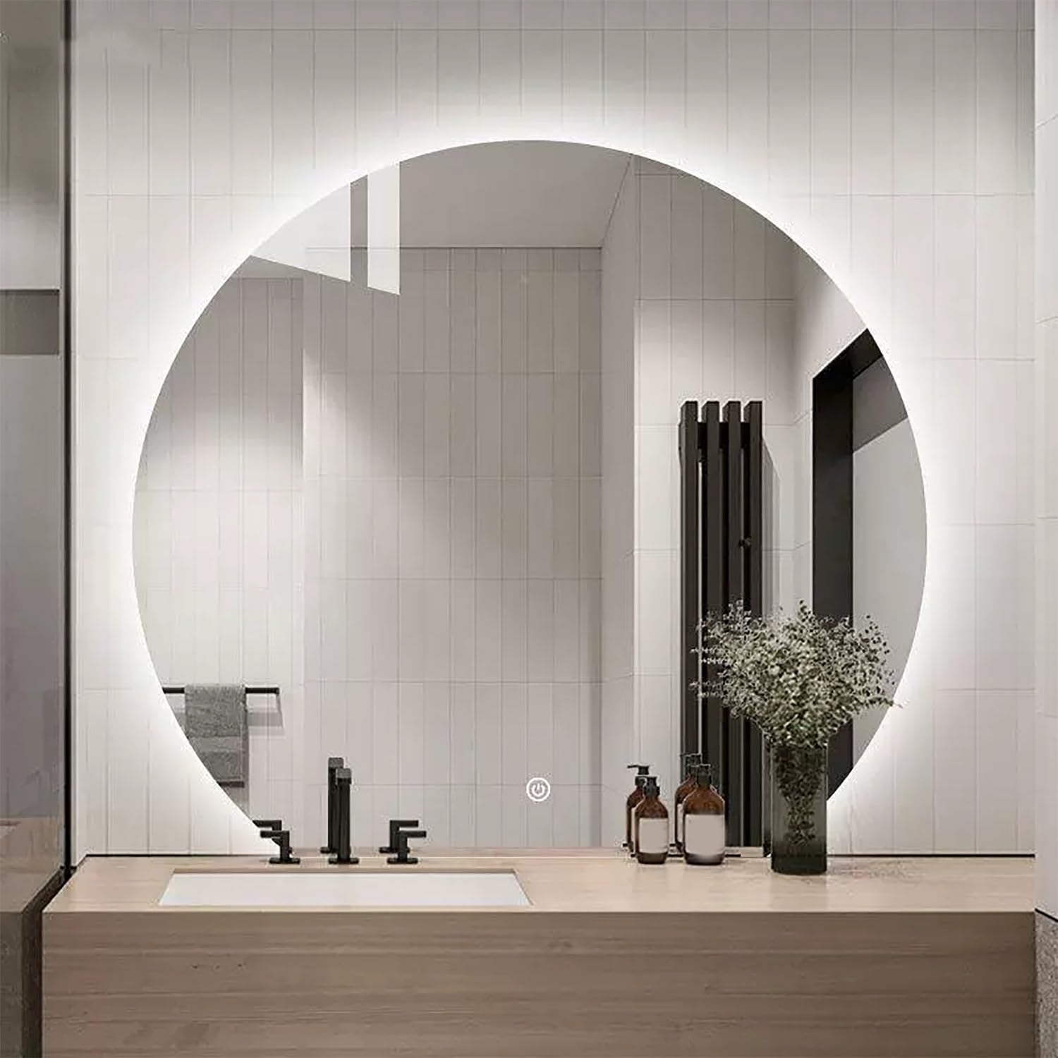 Miroir de salle de bain LED demi lune pour illuminer votre routine beauté et maquillage