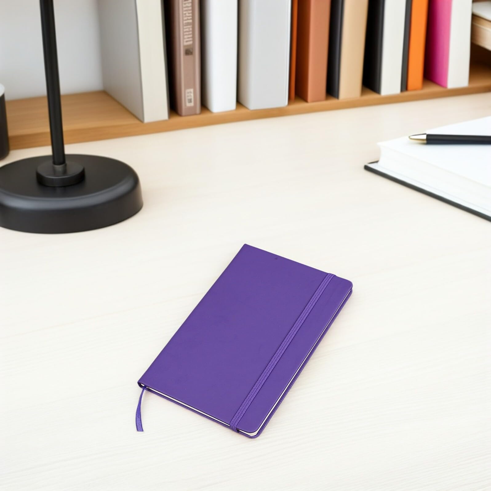 Mini Quaderno Tascabile A6 a Righe con Copertina Rigida e Chiusura Elastica, Blocco Note Portatile per Appunti Scuola, Ufficio e Viaggi, Set da 7 Pezzi con Carta Spessa Pu