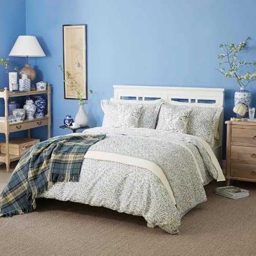 Image of Morris & Co William Willow Bough Duvet Cover Set In China Blue (Double Duvet Cover Set 200cm x 200cm)