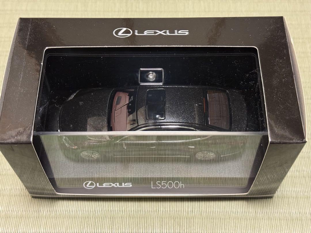 Amazon | Lexus LS500h ミニカー ブラック 1/43 | ミニカー
