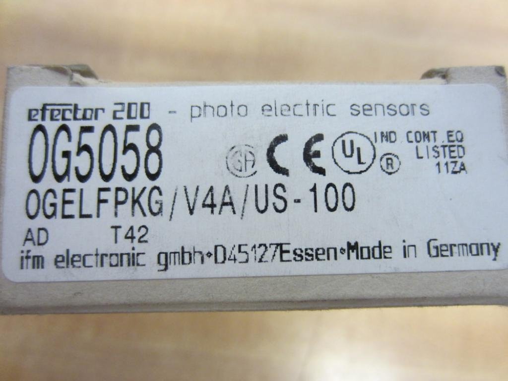 Ifm Efector OG5058 Photoelectric Sensor OGELFPKG/V4A/US-100