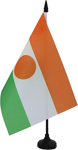 Miniatura 171 de Bandera de mesa Sierra Leona de 5 x 8 pulgadas, bandera de escritorio de Sierra Leona, 8.3 x 5.5 in, barra y base de plástico negro AZ FLAG