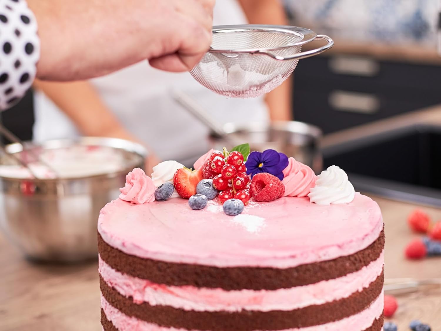 Rösle Stainless Steel Round Handle Kitchen Strainer, Fine Mesh, 9.5-inch, Silver