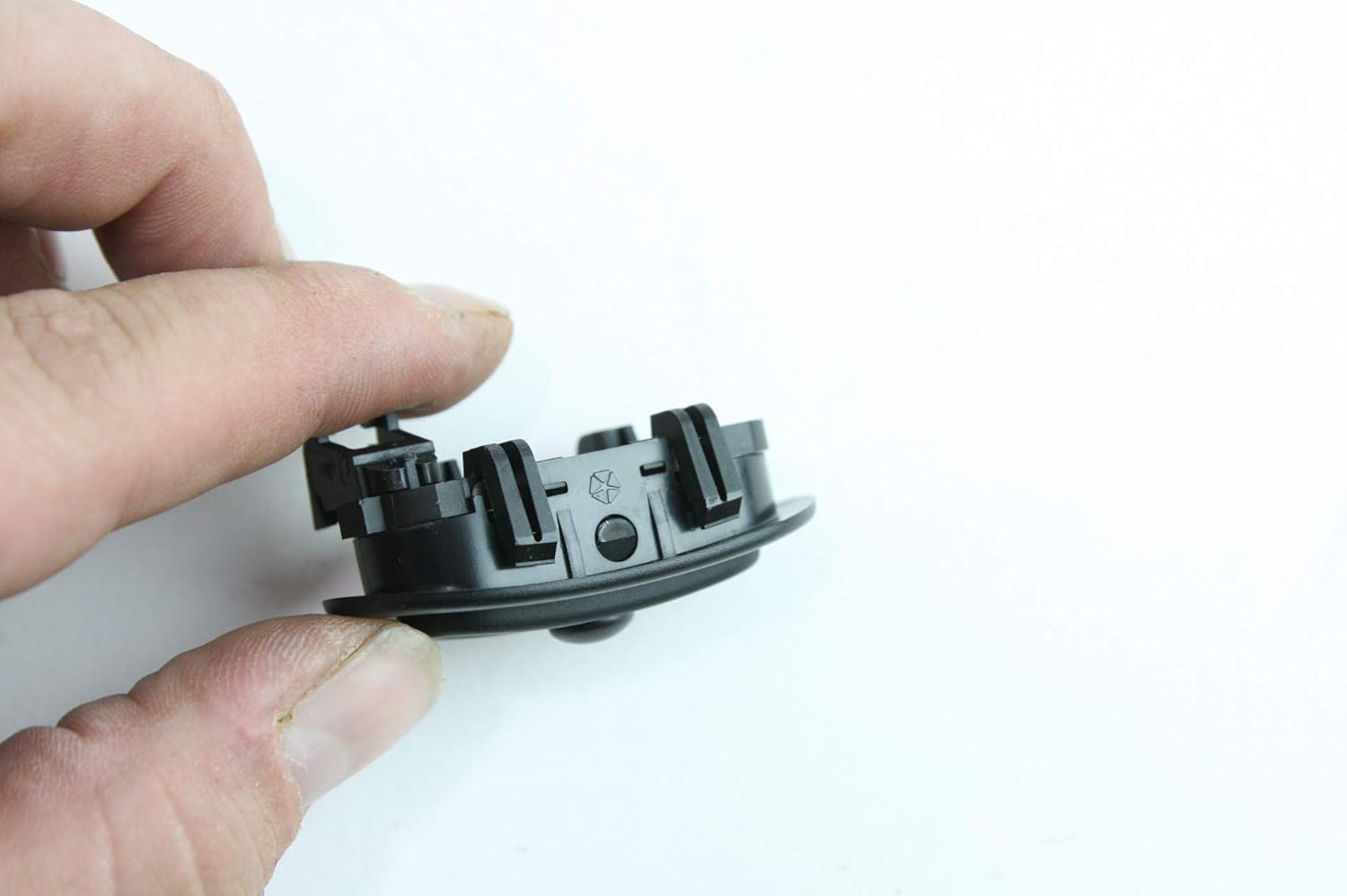 Chrysler RADIO CONTROL Switch 4685729AB