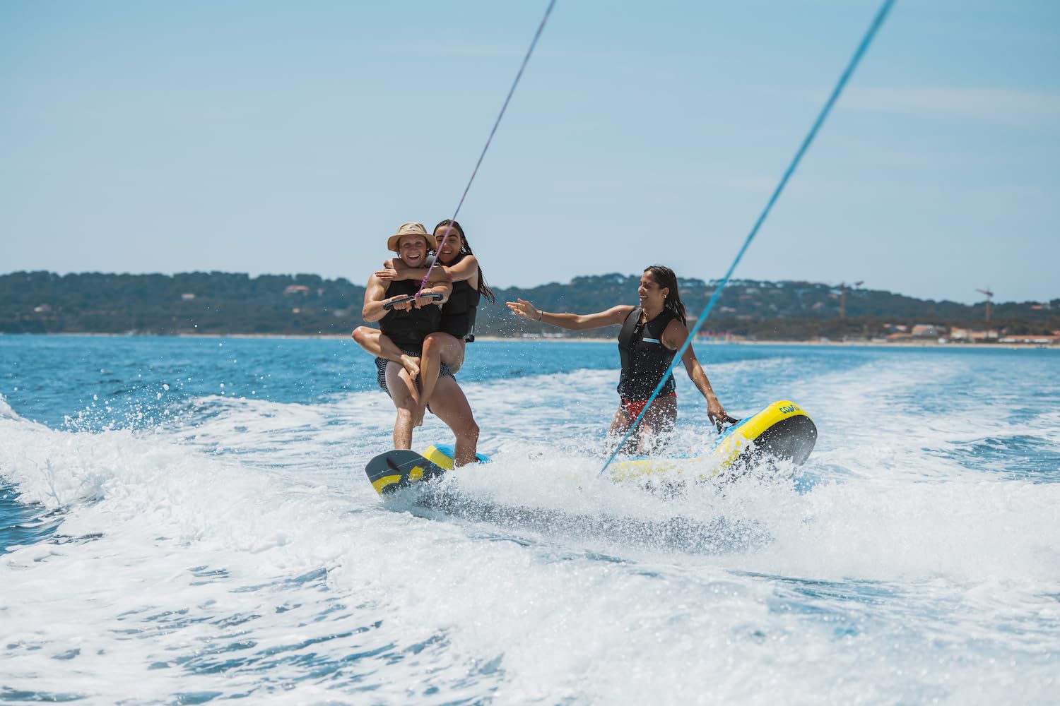 Coasto - Bouée Tractée Beagle 2 Places PB-CBBEAGLE2 - pour 2 Personnes - Charge Maximale 154 kg - Revêtement Nylon 420 D Résistant et Performant - Sac de Rangement Inclus - 175 x 150 cm