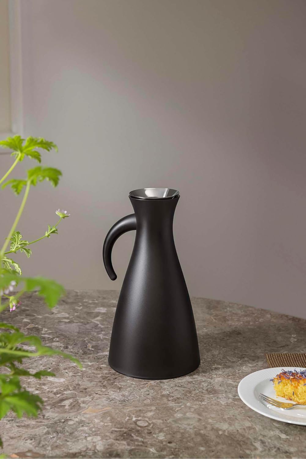 Eva Solo 502801 Vacuum Jug, 1 Litre, Stainless Steel, Matt Black, 15.5 x 15.5 x 29 cm