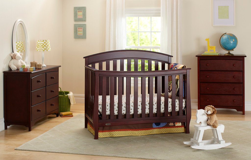 Graco Suri Convertible Crib, Classic Cherry (Discontinued