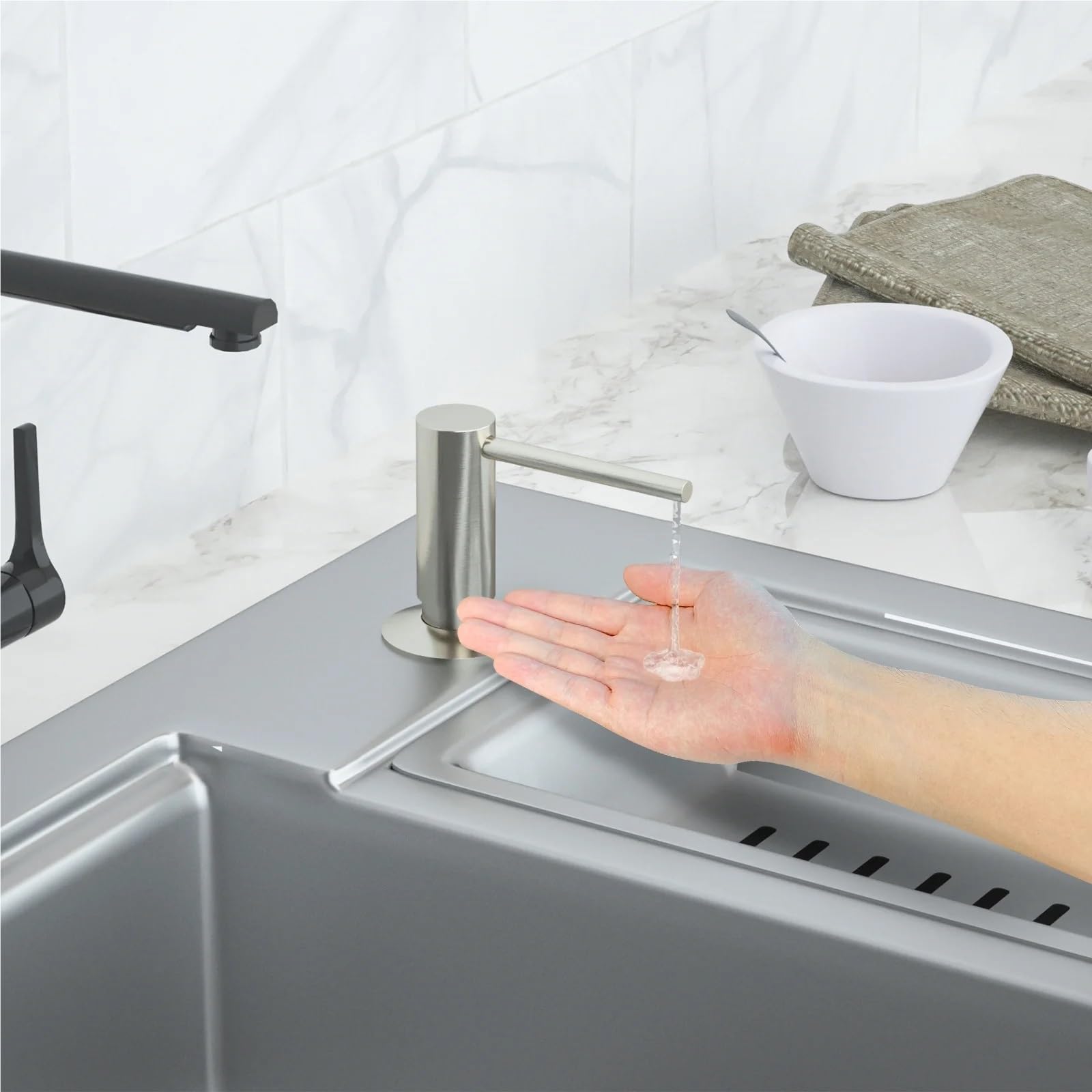 Dispenser per sapone da cucina Dispenser di sapone in ottone con kit tubo prolunga detersivo for liquido in nichel spazzolato for lavello della cucina Bagno per lavello