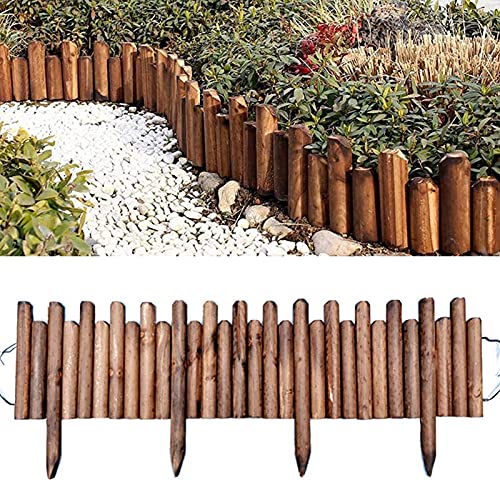 Gartenbegrenzung aus Holzstämmen, mit Stacheln versehene Begrenzung...