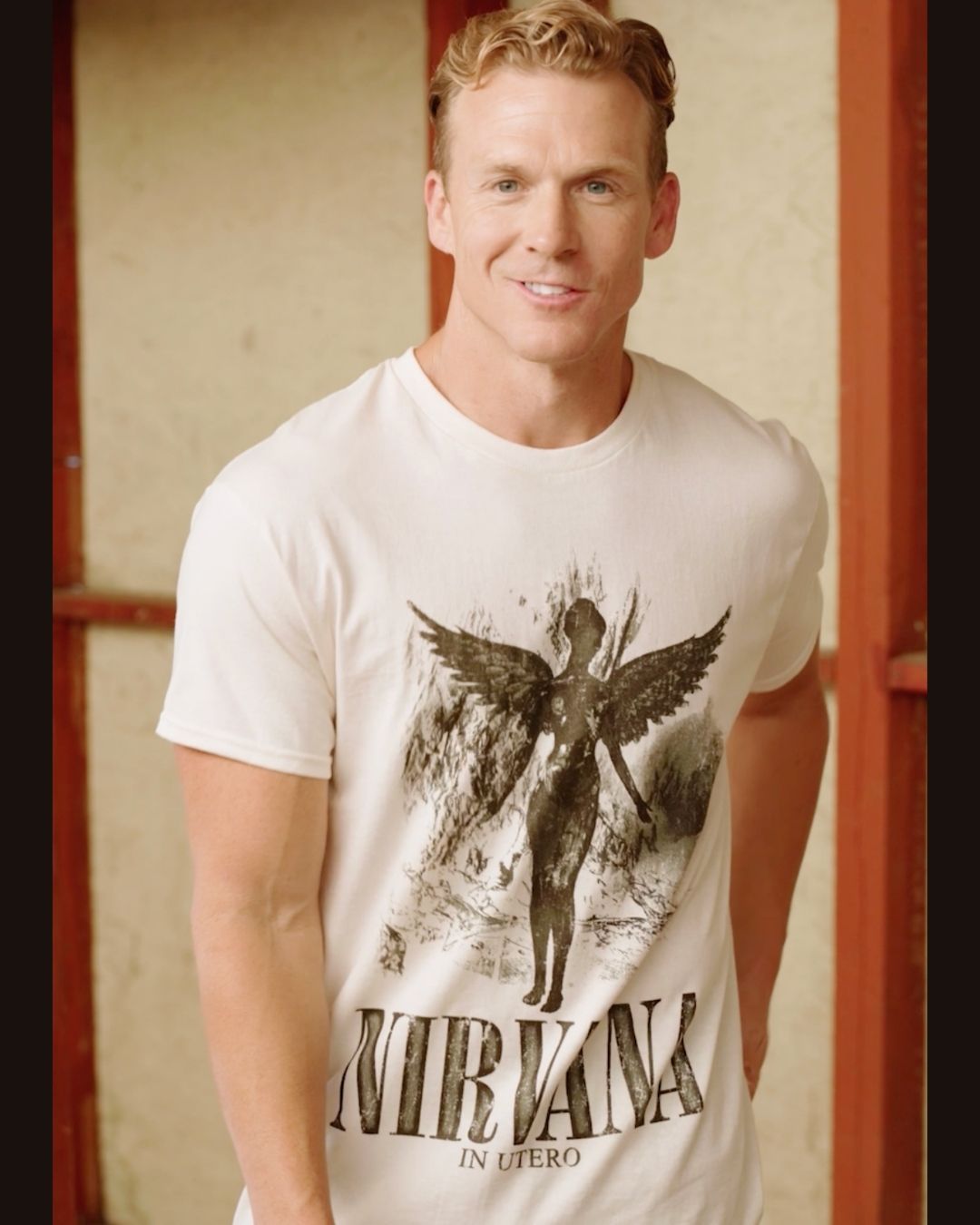 Amazon.com: 2Bhip Adult Nirvana in Utero Distressed Logo 90s