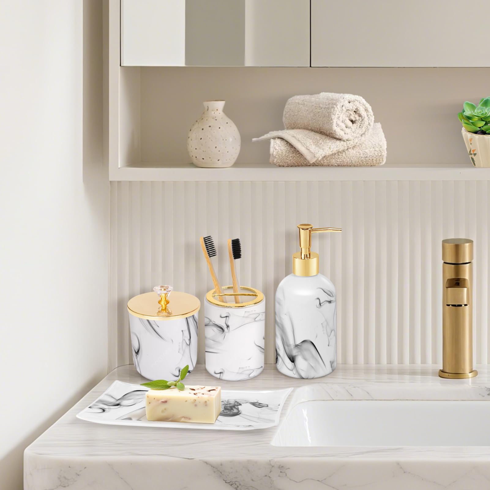 Set Di Accessori Bagno 5 Pezzi In Finto Marmo Bianco E Oro, Dispenser Sapone E Portaspazzolino, Elegante E Lussuoso